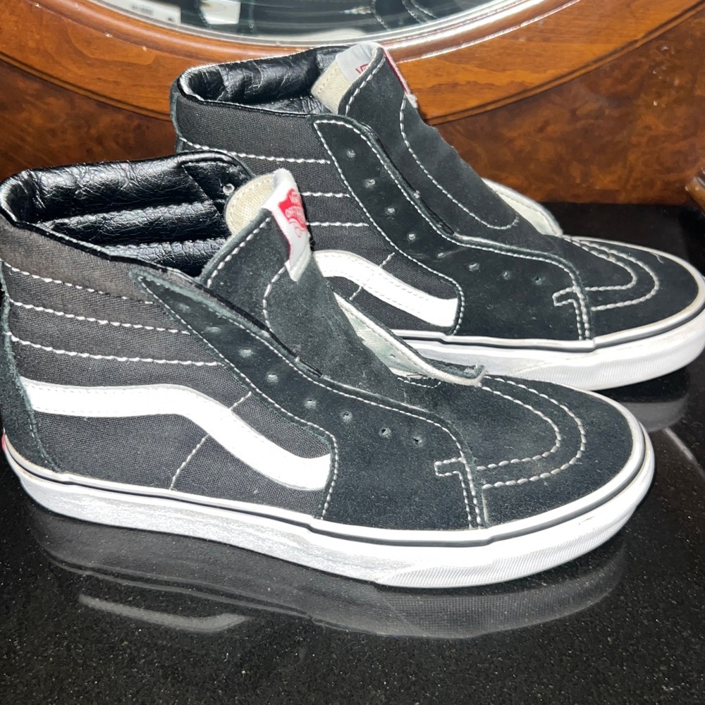 Vans Black and White High-Top Sneakers suede in great condition